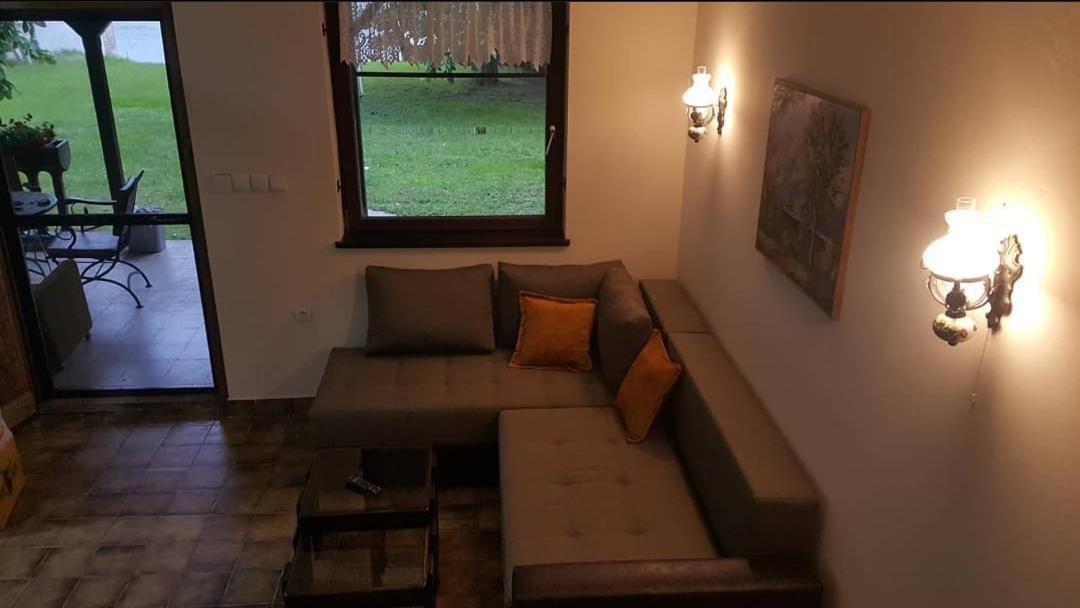 Kuca Ribarev San Villa Beocin Exterior foto